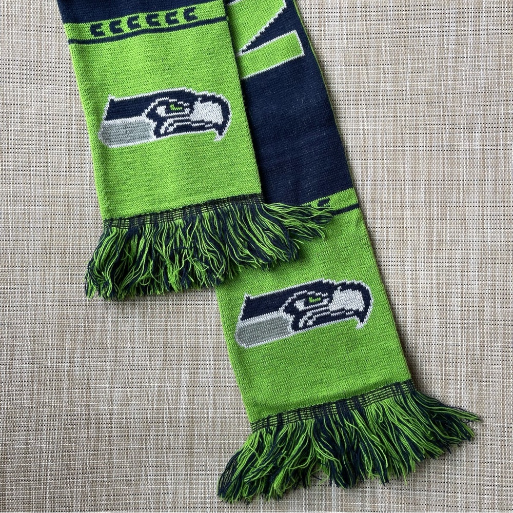 Seattle Seahawks Boom Town Reversible Scarf - Picture 1 of 5